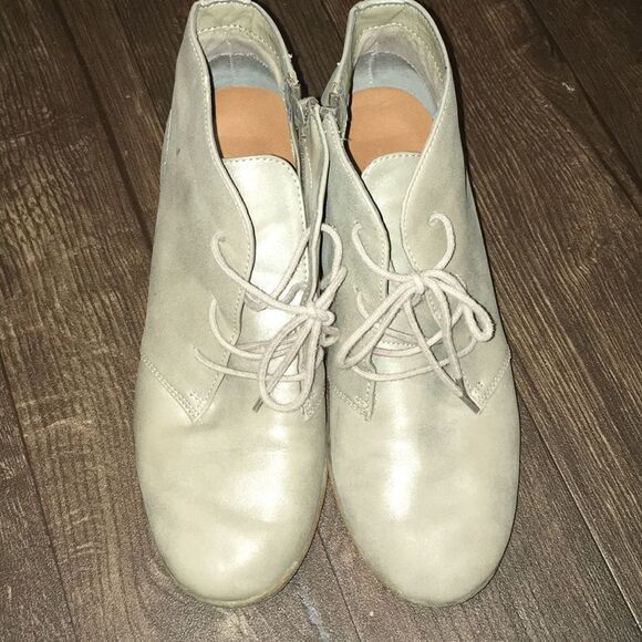 Dolce Vita Shoes - Dolce Vita 7 shimmery gold ankle booties